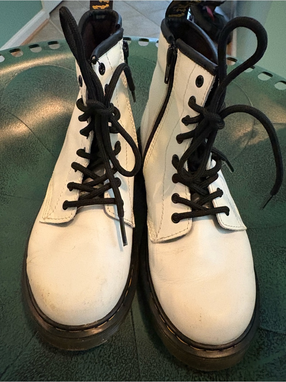 Dr.Martins girls size 3 - Picture 4 of 9